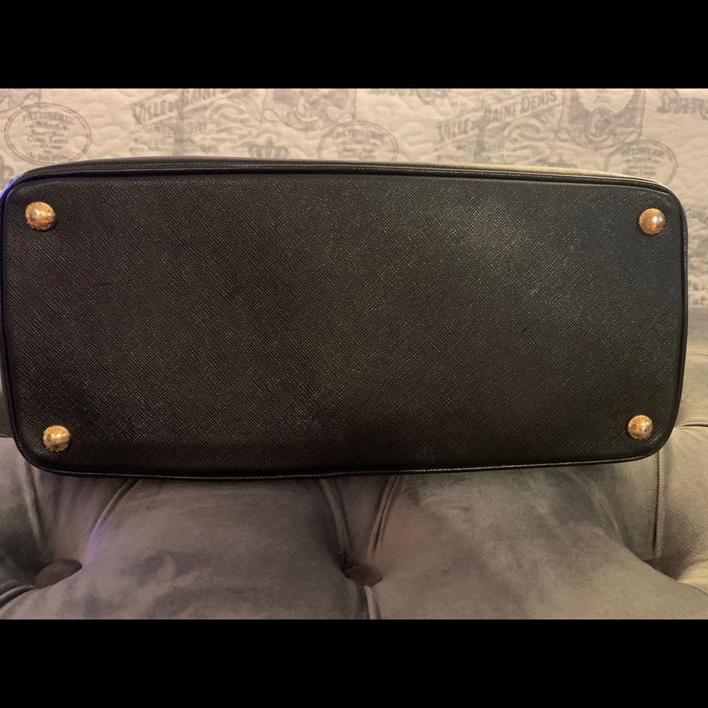 Parada saffiano double zip tote - Picture 4 of 6
